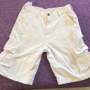 Men’s Size 34-36 Levi’s cargo shorts all white